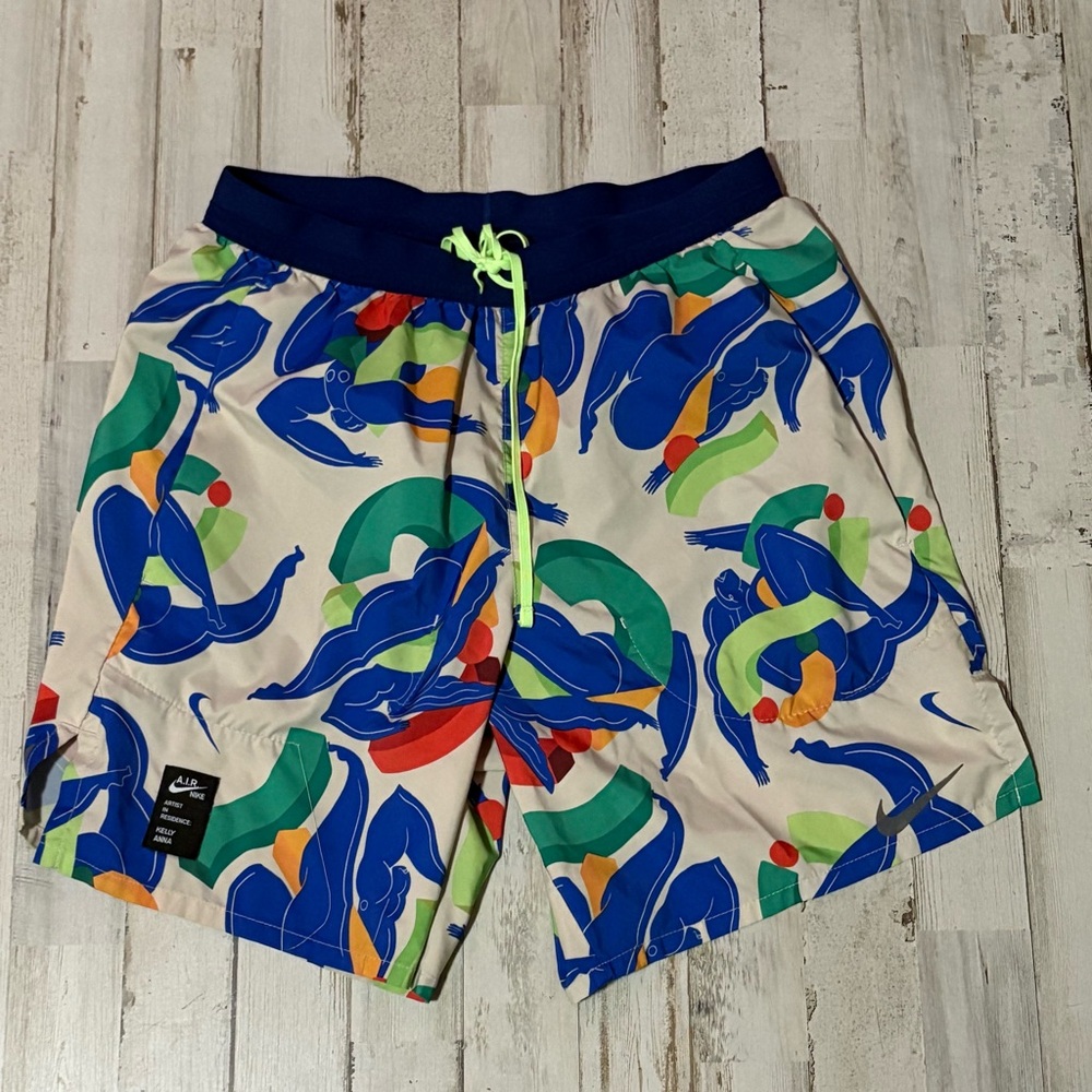 Nike Dri-FIT AIR Artist Residence Kelly Anna London Running Shorts - Small